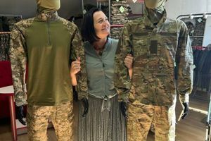 Від суконь з евкаліптового листя &ndash; до тактичних костюмів &ndash; як підприємниця зі Львова розвиває бренд одягу під час війни фото